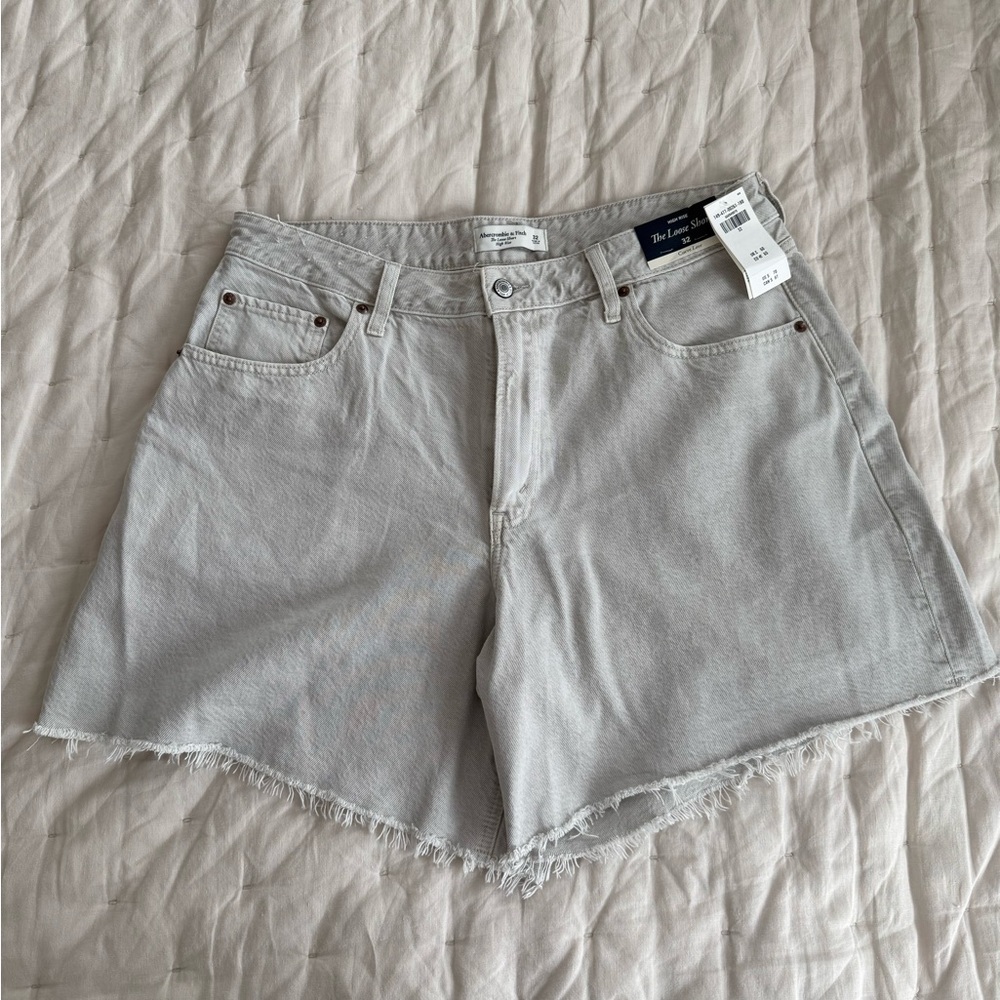 Abercrombie & Fitch Light Gray Cutoff Denim Shorts NWT